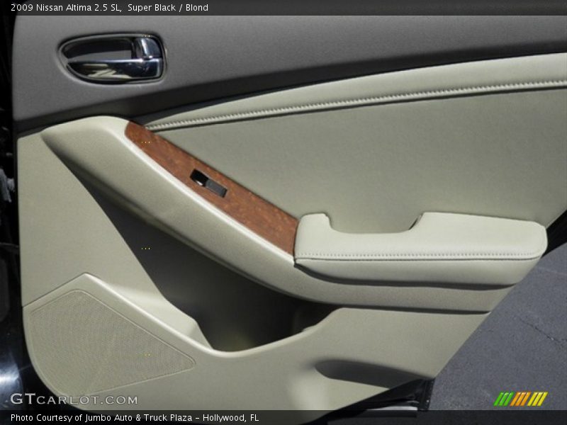 Super Black / Blond 2009 Nissan Altima 2.5 SL