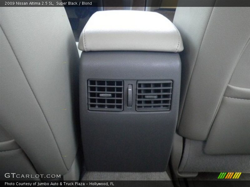 Super Black / Blond 2009 Nissan Altima 2.5 SL