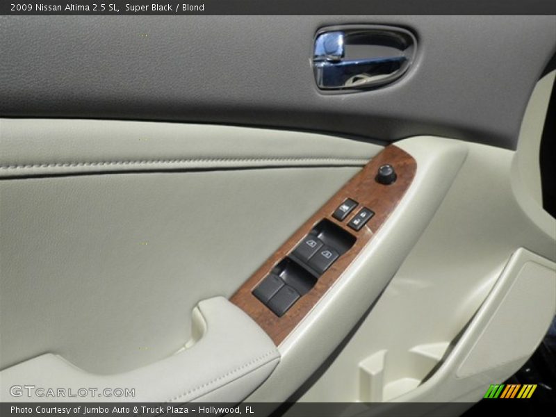 Super Black / Blond 2009 Nissan Altima 2.5 SL