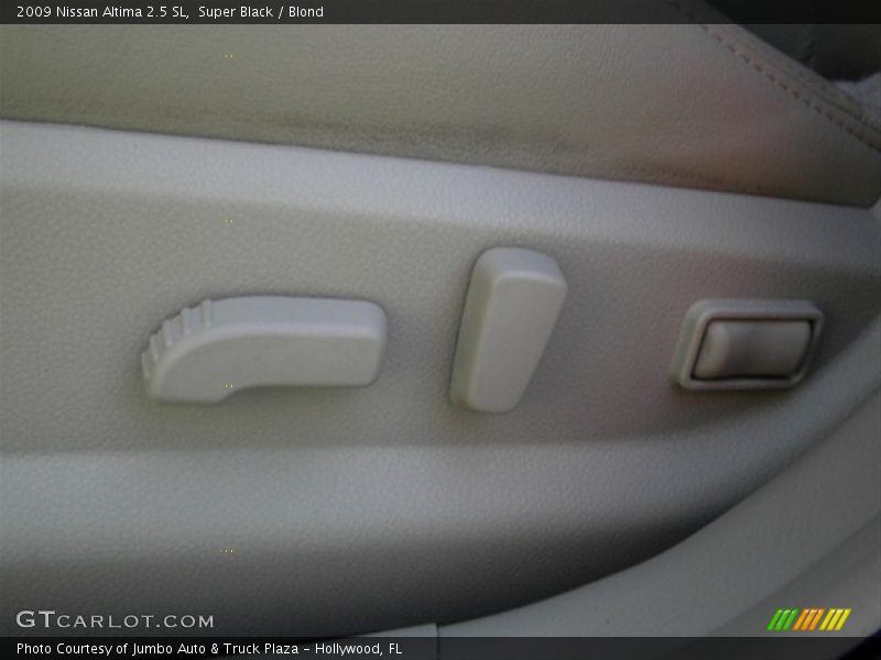 Super Black / Blond 2009 Nissan Altima 2.5 SL
