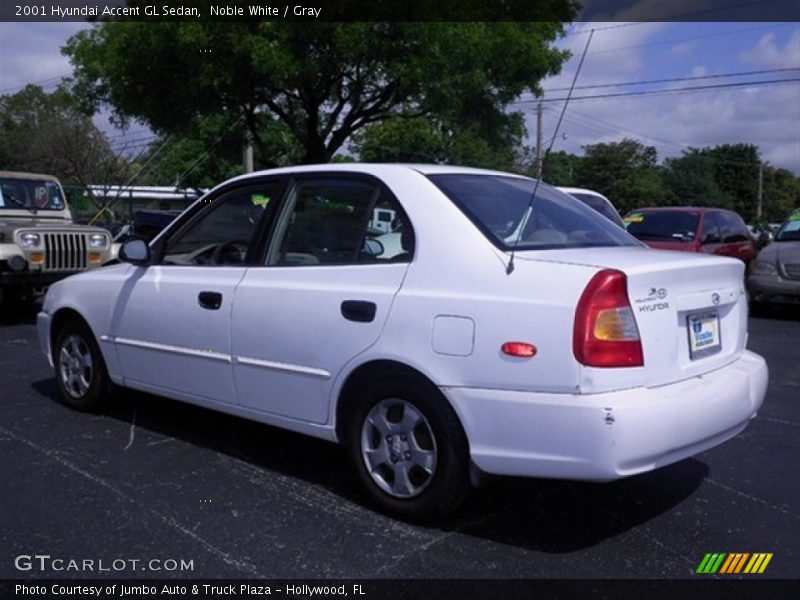 Noble White / Gray 2001 Hyundai Accent GL Sedan