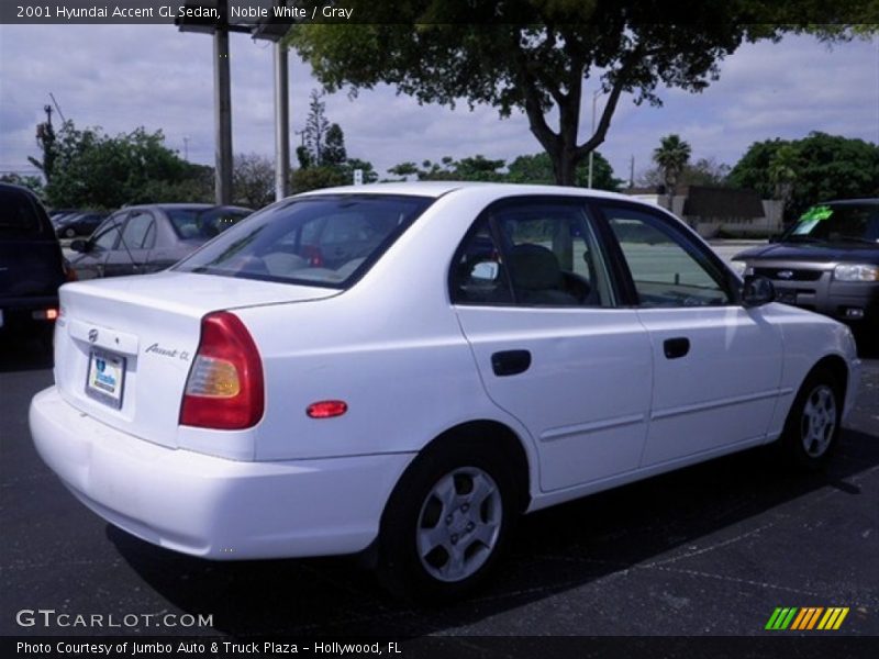 Noble White / Gray 2001 Hyundai Accent GL Sedan