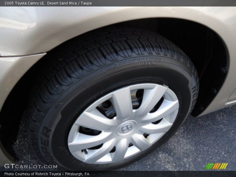 Desert Sand Mica / Taupe 2005 Toyota Camry LE
