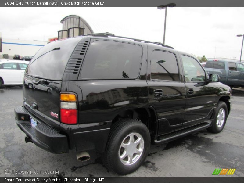 Onyx Black / Stone Gray 2004 GMC Yukon Denali AWD