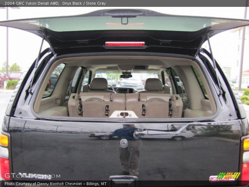 Onyx Black / Stone Gray 2004 GMC Yukon Denali AWD