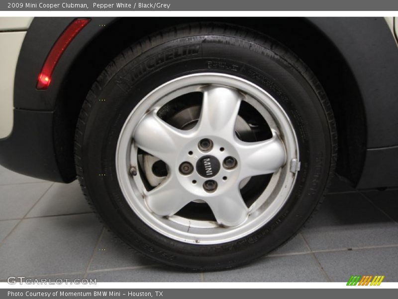 Pepper White / Black/Grey 2009 Mini Cooper Clubman