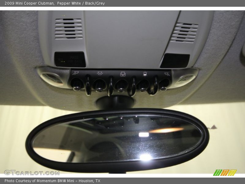 Pepper White / Black/Grey 2009 Mini Cooper Clubman