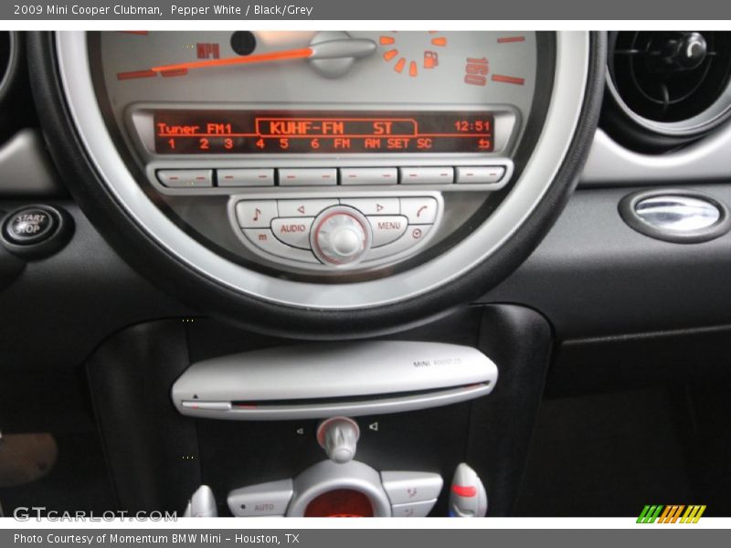 Pepper White / Black/Grey 2009 Mini Cooper Clubman