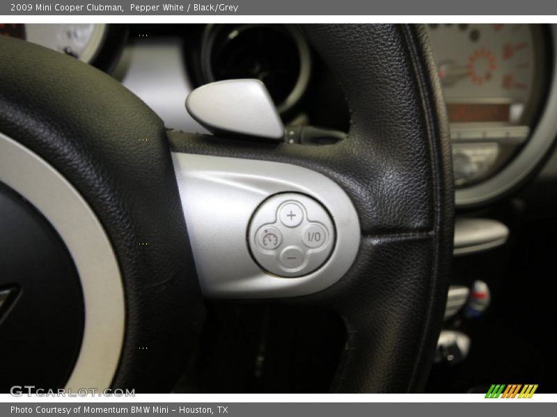 Pepper White / Black/Grey 2009 Mini Cooper Clubman