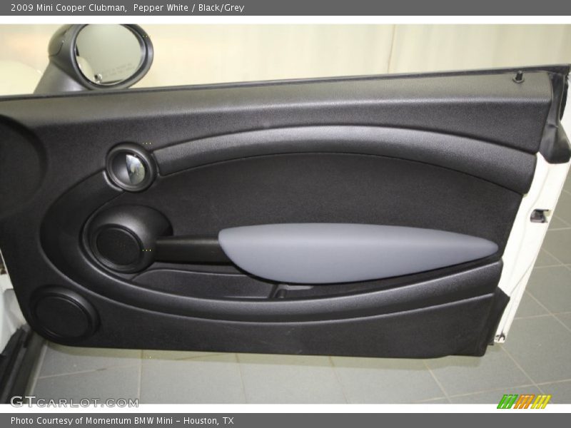 Pepper White / Black/Grey 2009 Mini Cooper Clubman