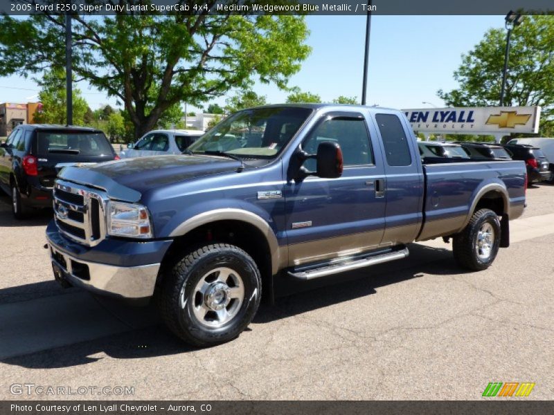 Medium Wedgewood Blue Metallic / Tan 2005 Ford F250 Super Duty Lariat SuperCab 4x4