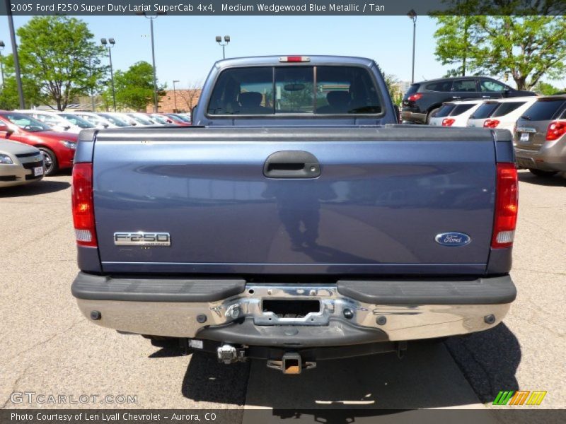 Medium Wedgewood Blue Metallic / Tan 2005 Ford F250 Super Duty Lariat SuperCab 4x4