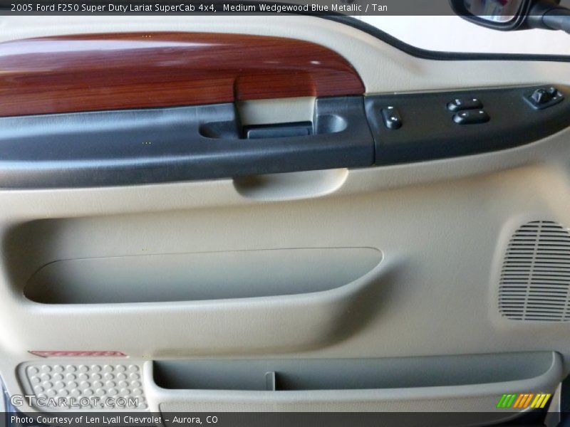 Medium Wedgewood Blue Metallic / Tan 2005 Ford F250 Super Duty Lariat SuperCab 4x4