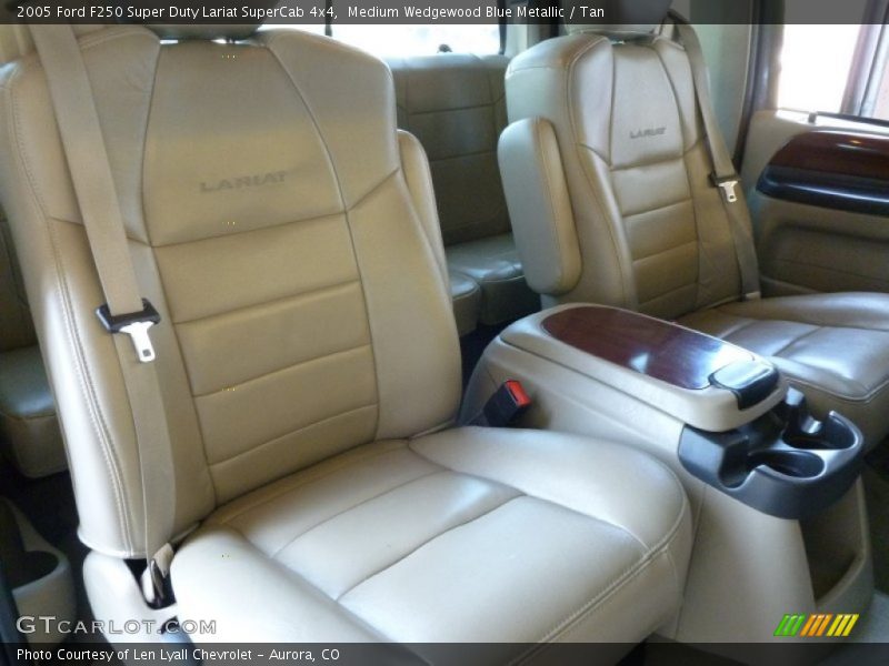 Medium Wedgewood Blue Metallic / Tan 2005 Ford F250 Super Duty Lariat SuperCab 4x4