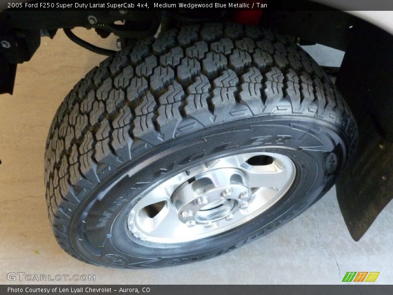 Medium Wedgewood Blue Metallic / Tan 2005 Ford F250 Super Duty Lariat SuperCab 4x4