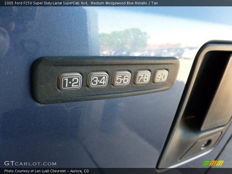 Medium Wedgewood Blue Metallic / Tan 2005 Ford F250 Super Duty Lariat SuperCab 4x4