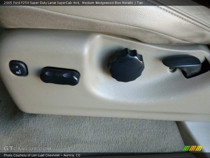 Medium Wedgewood Blue Metallic / Tan 2005 Ford F250 Super Duty Lariat SuperCab 4x4