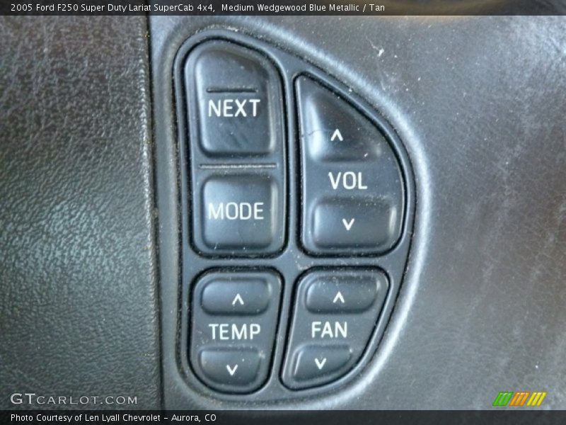 Medium Wedgewood Blue Metallic / Tan 2005 Ford F250 Super Duty Lariat SuperCab 4x4