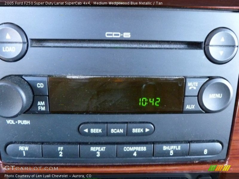 Medium Wedgewood Blue Metallic / Tan 2005 Ford F250 Super Duty Lariat SuperCab 4x4