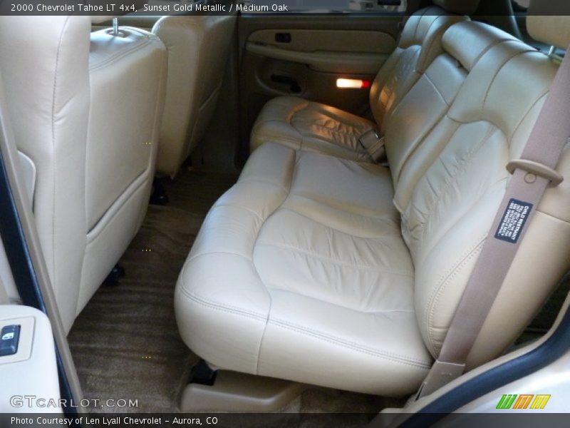 Sunset Gold Metallic / Medium Oak 2000 Chevrolet Tahoe LT 4x4