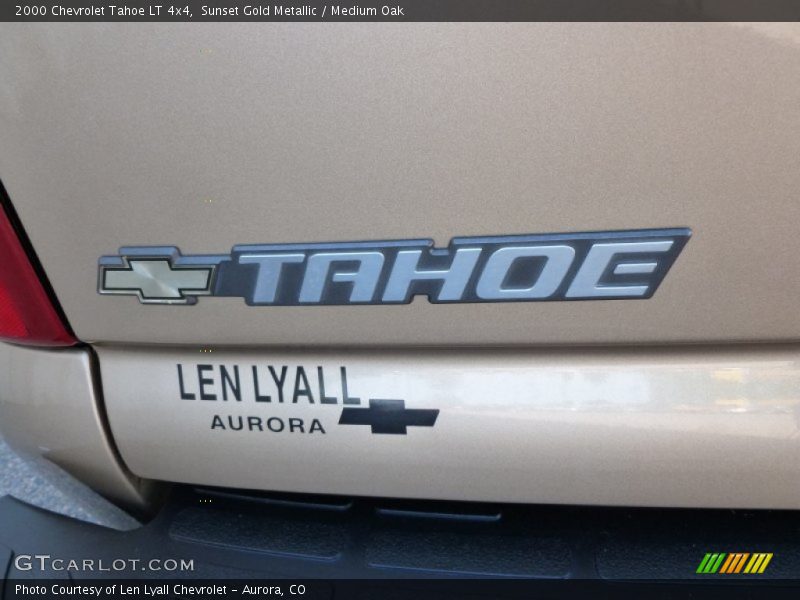 Sunset Gold Metallic / Medium Oak 2000 Chevrolet Tahoe LT 4x4