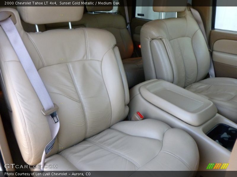 Sunset Gold Metallic / Medium Oak 2000 Chevrolet Tahoe LT 4x4