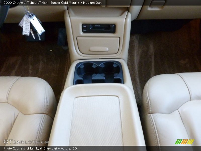 Sunset Gold Metallic / Medium Oak 2000 Chevrolet Tahoe LT 4x4