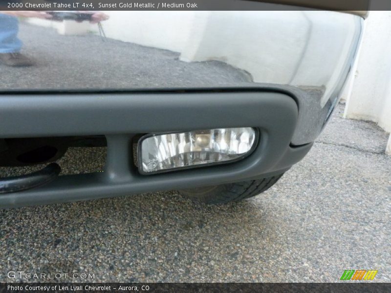 Sunset Gold Metallic / Medium Oak 2000 Chevrolet Tahoe LT 4x4