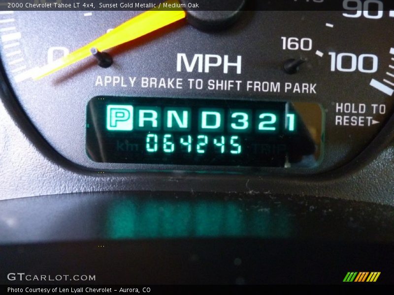 Sunset Gold Metallic / Medium Oak 2000 Chevrolet Tahoe LT 4x4