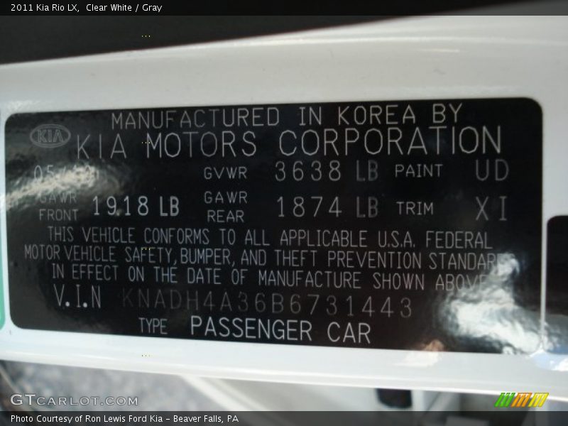 Clear White / Gray 2011 Kia Rio LX