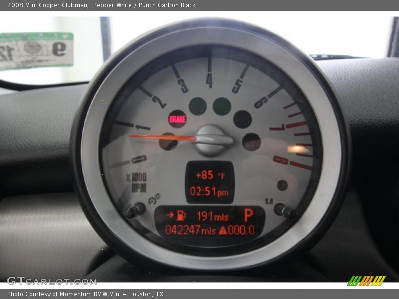 Pepper White / Punch Carbon Black 2008 Mini Cooper Clubman