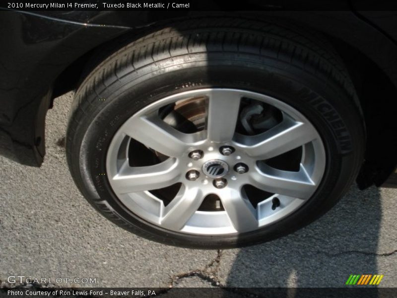 Tuxedo Black Metallic / Camel 2010 Mercury Milan I4 Premier