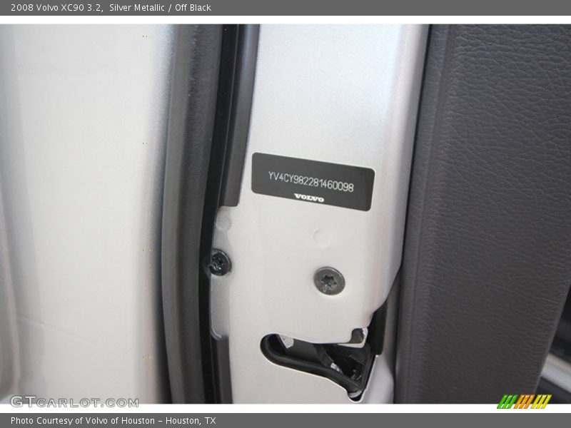 Silver Metallic / Off Black 2008 Volvo XC90 3.2