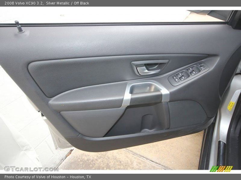 Silver Metallic / Off Black 2008 Volvo XC90 3.2