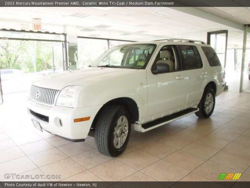 Ceramic White Tri-Coat / Medium Dark Parchment 2003 Mercury Mountaineer Premier AWD