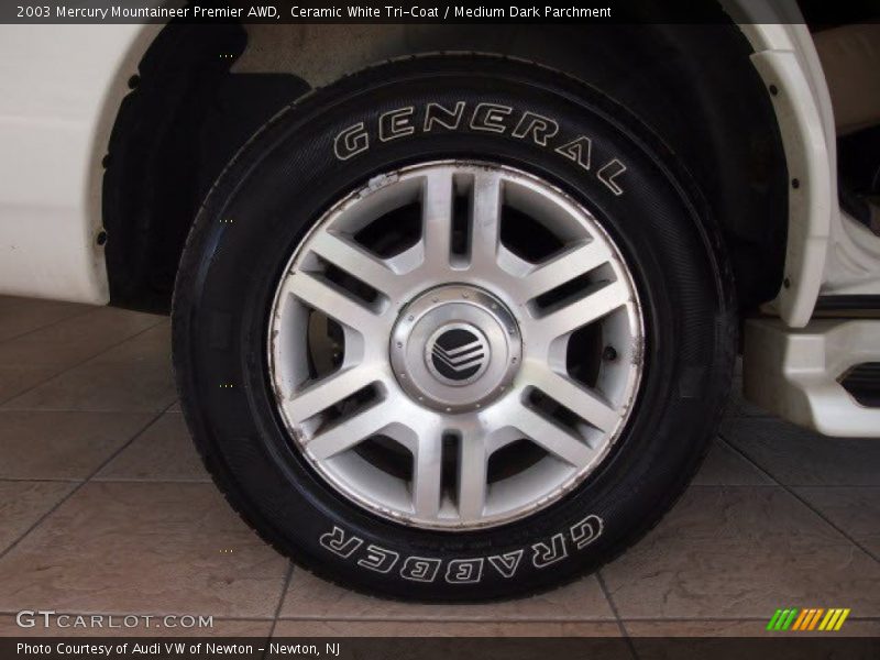 Ceramic White Tri-Coat / Medium Dark Parchment 2003 Mercury Mountaineer Premier AWD