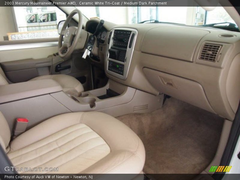 Ceramic White Tri-Coat / Medium Dark Parchment 2003 Mercury Mountaineer Premier AWD