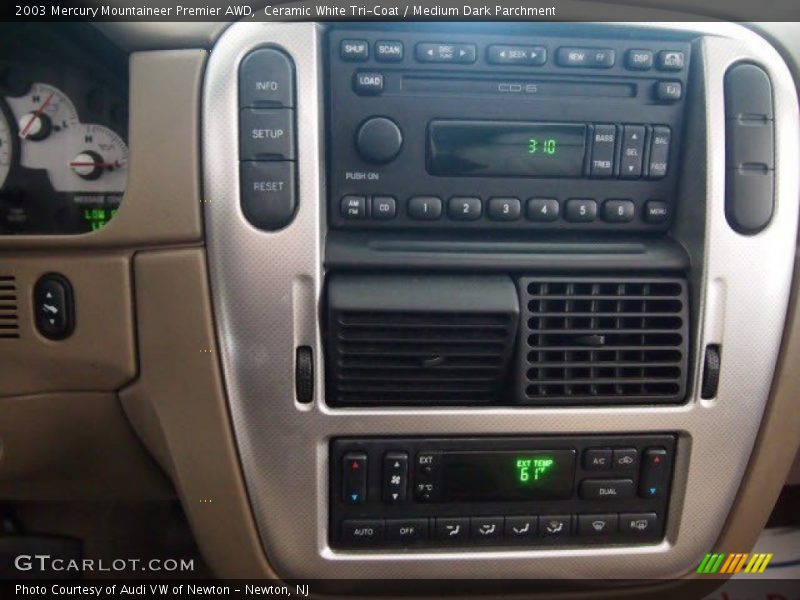 Ceramic White Tri-Coat / Medium Dark Parchment 2003 Mercury Mountaineer Premier AWD