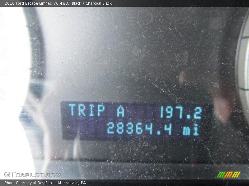 Black / Charcoal Black 2010 Ford Escape Limited V6 4WD