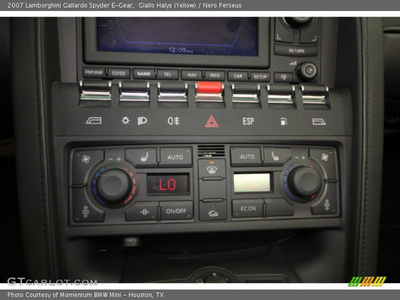 Controls of 2007 Gallardo Spyder E-Gear