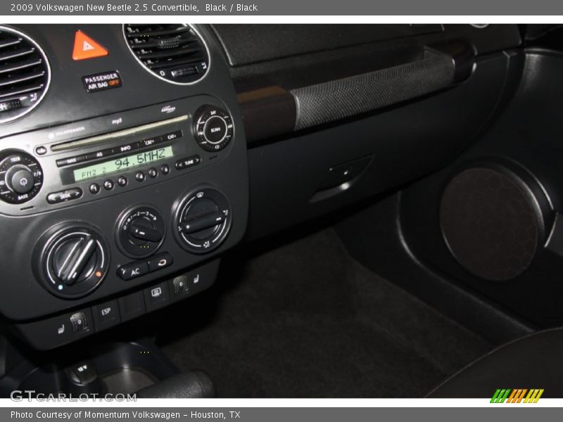 Black / Black 2009 Volkswagen New Beetle 2.5 Convertible