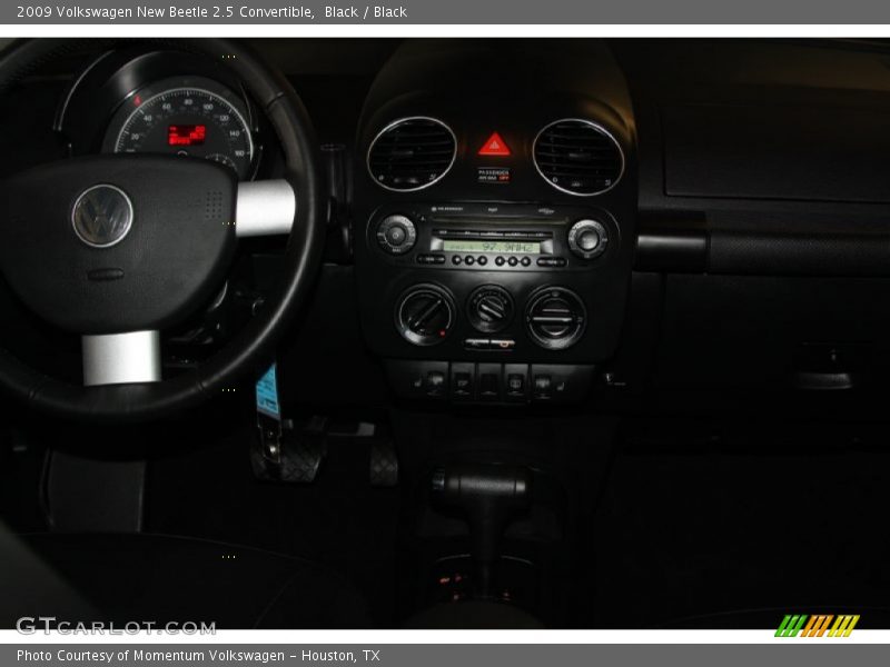 Black / Black 2009 Volkswagen New Beetle 2.5 Convertible