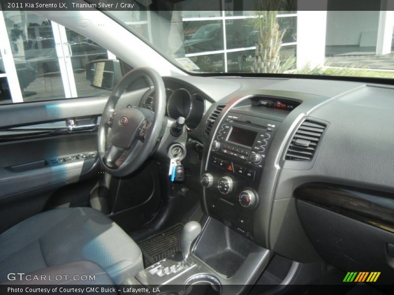 Titanium Silver / Gray 2011 Kia Sorento LX