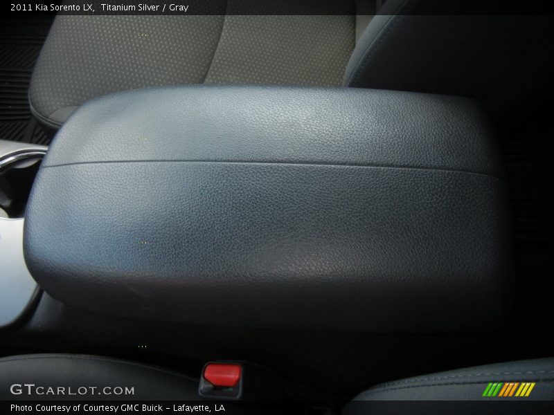 Titanium Silver / Gray 2011 Kia Sorento LX