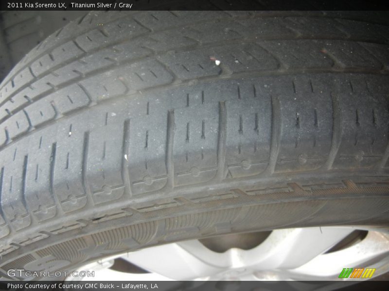 Titanium Silver / Gray 2011 Kia Sorento LX