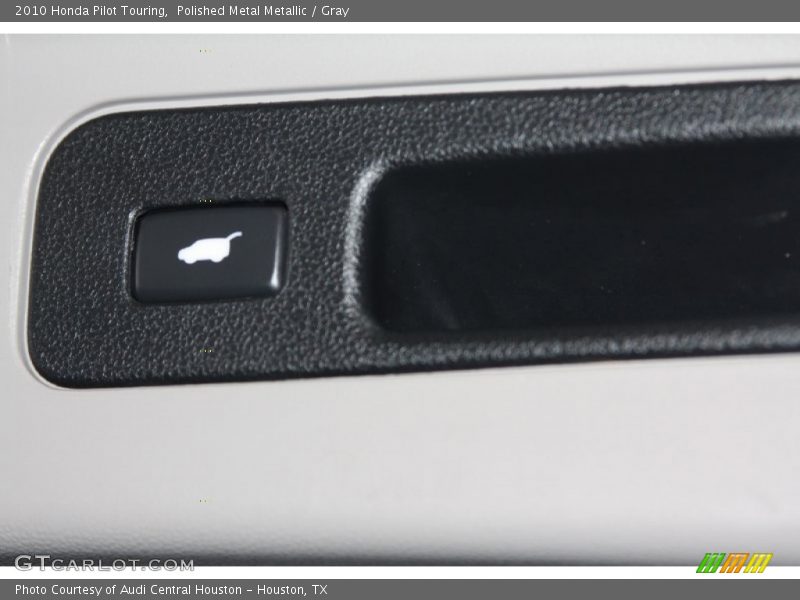 Polished Metal Metallic / Gray 2010 Honda Pilot Touring