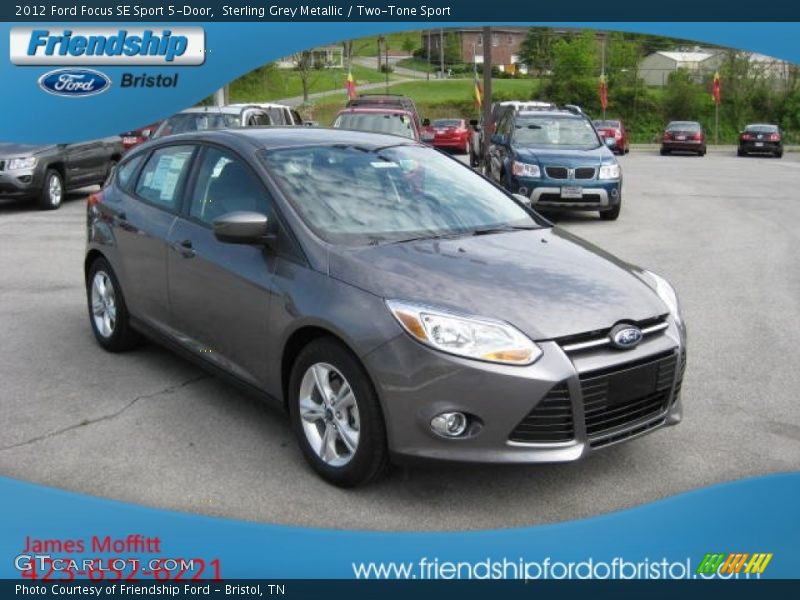 Sterling Grey Metallic / Two-Tone Sport 2012 Ford Focus SE Sport 5-Door