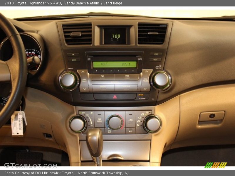 Sandy Beach Metallic / Sand Beige 2010 Toyota Highlander V6 4WD