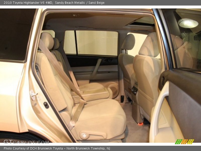 Sandy Beach Metallic / Sand Beige 2010 Toyota Highlander V6 4WD