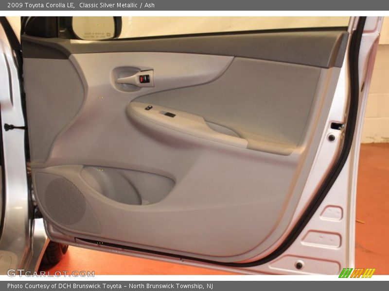 Classic Silver Metallic / Ash 2009 Toyota Corolla LE